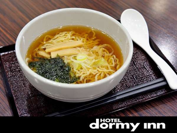 ◆夜鳴きそば　ハーフサイズの醤油ラーメンで夜食にピッタリ♪