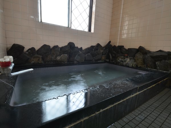 *【お風呂】当館のお湯は天然の南郷温泉です。神経痛・高血圧・動脈硬化などに効果が期待できます。