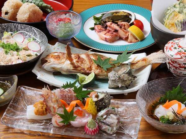 新鮮な海の幸をどうぞご賞味ください（料理一例）