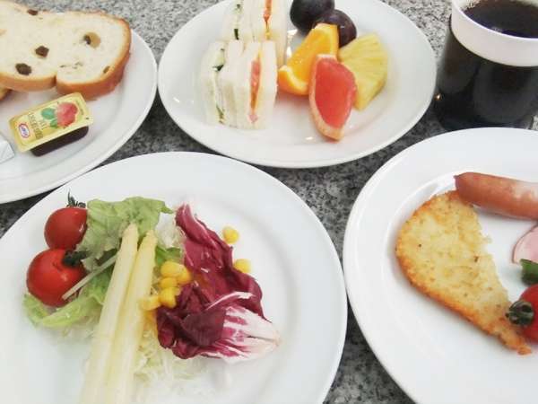 朝食一例(7:00～10:00)和・洋バイキング