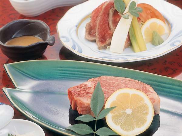 割烹旅館　八千代　のプラン「◆名産松阪牛×牛肉懐石◆シャトーブリアンにグレードUP★朝はのんびり【朝食抜き】プラン」