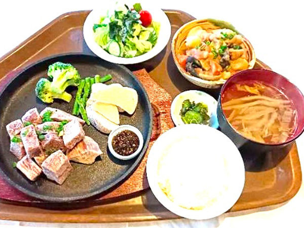 ホテル白樺湖榮園のプラン「■2食付きプラン■お食事は白樺湖を望むレストランで♪夕食はステーキメインのセットメニュー！」