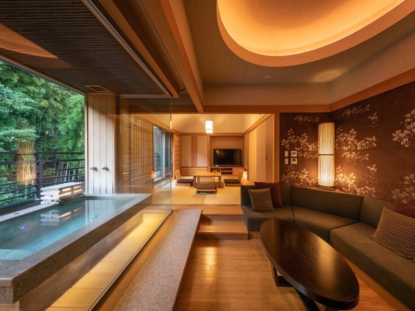 露天風呂付客室rocca「語」竹・和紙をテーマとしたお部屋です。専用面積40.79㎡（禁煙）