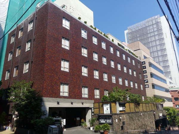 湯島の高台にあるホテル江戸屋です。2020年に外壁修繕を行いました。