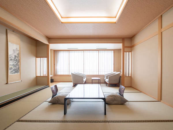 一般和室／全室東向きで、2階から4階のお部屋になります。 大きな窓からは阿武隈山系を一望できます