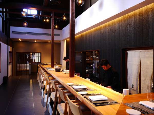 酒蔵の想いを受け継ぎ、提供する料理は日本酒とのマリアージュを愉しむ創作フレンチ。