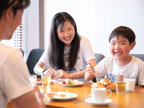 ◆朝食イメージ◆笑顔溢れるご家族での朝ごはんタイム♪