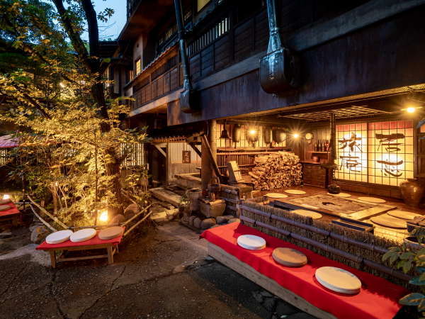 皆様ご存じの当館の外観です。黒川温泉随一の風情でお迎えいたします