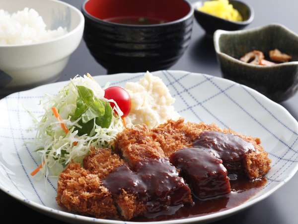 ある日のご夕食（とんかつ）／例