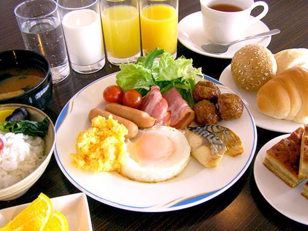 ■無料の朝食バイキング：手作りメニュー・日替わりメニューにも心をこめています♪
