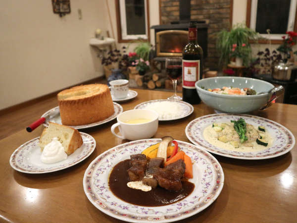 *夕食一例／当館一番人気のビーフシチュー♪お肉は岩手を代表するブランド牛「前沢牛」を贅沢に使用。