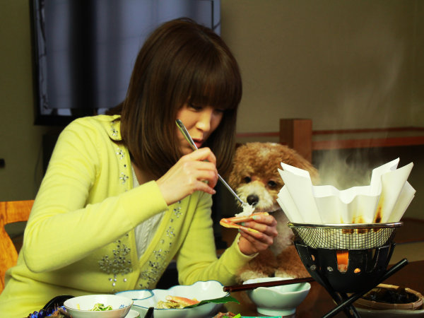 #【ご夕食】わんことご家族だけの楽しい夕食のお時間をお過ごしください。