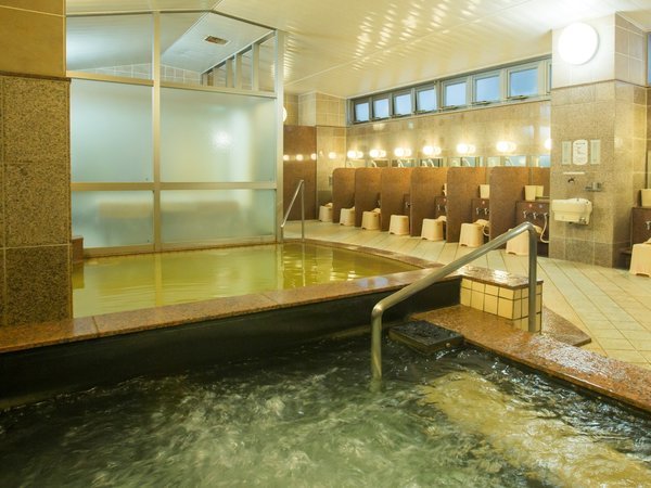 大浴場・内湯。大浴槽の他、ジェットバスもございます。