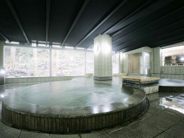 大浴場　土湯温泉は、高温保湿効果に優れ美肌の湯と言われています。