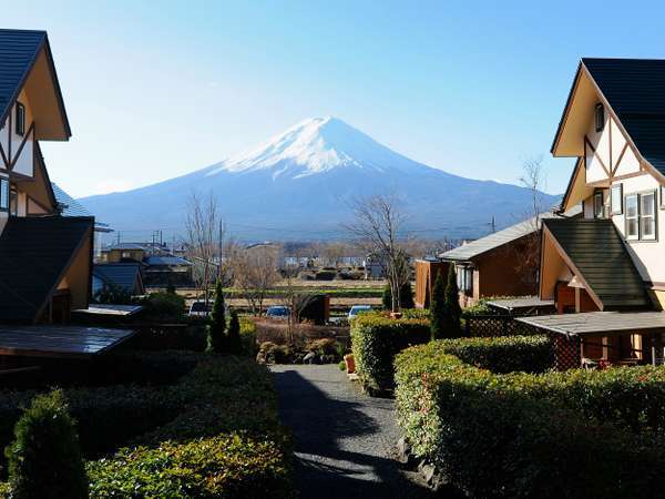 施設内から雄大な富士山をご覧いただけます