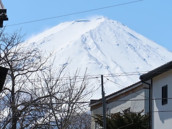 松屋の駐車場から望む富士山