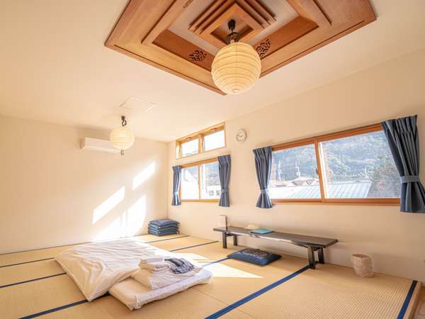 Room2 和室 定員5名 / Japanese-style room for 5 people