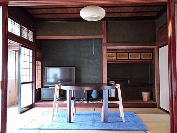 築約90年の和室のお部屋はそのままシンプルに