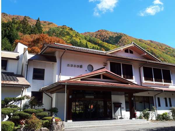 湯屋温泉 炭酸泉の温泉旅館 ニコニコ荘の写真その1