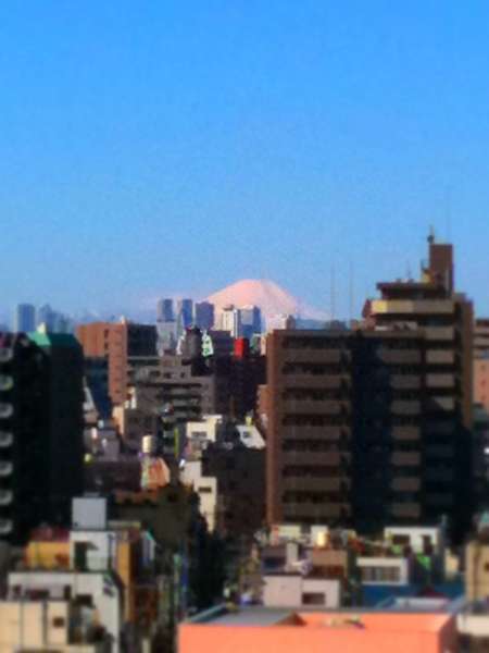 部屋から見た富士山