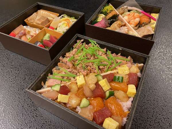 釧路センチュリーキャッスルホテルのプラン「【お部屋で安心／夕食プラン】　八千代寿司　特製会席三段弁当／夕・朝食付」