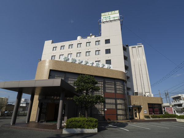 【ホテル外観】JR・近鉄「伊勢市」駅より徒歩3分の好立地。