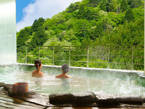 天然温泉露天風呂　※加水・循環ろ過