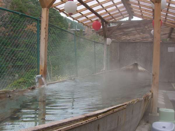 早朝の屋形船露天風呂