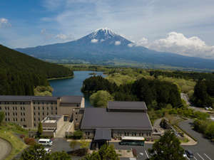 緑豊かな田貫湖半に建つ本館全客室「富士山ビュー」が魅力！