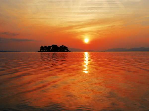 日本夕日１００選に選定された宍道湖夕景