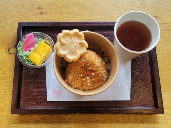 ご宿泊者さま　朝食サービス（無料）・焼きおにぎり最中茶漬け・ドリンク