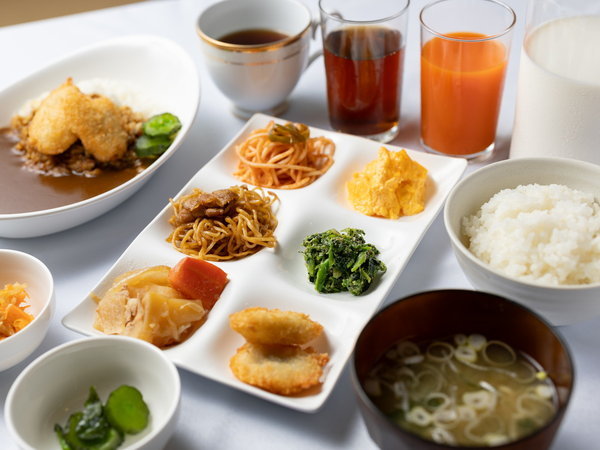 無料朝食ビュッフェがついております。ご宿泊者様は無料でお召し上がりいただけます。