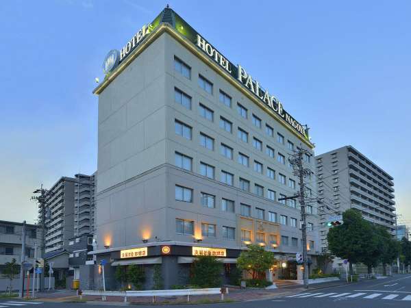 ホテル パレス名古屋　外観　１階に支留比亜珈琲店併設　