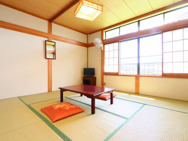 8畳和室◆お部屋からの景観をお楽しみください