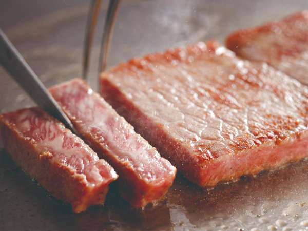 ホテルオークラ神戸のプラン「【平日・日曜日泊限定】最上階で黒毛和牛をたのしめる・鉄板焼ディナーコース付（夕朝食付）」