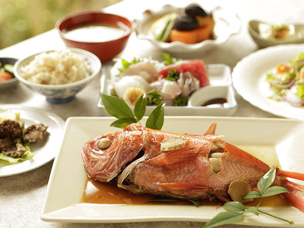 【夕食】金目鯛がメインのプラン（季節の一例）基本プラン+金目鯛の姿煮