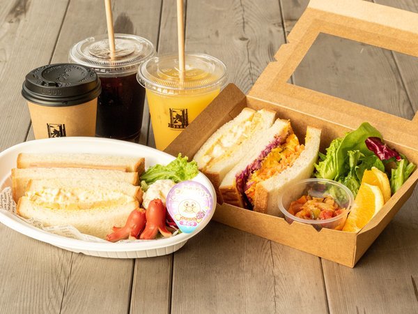 ピクニック感覚でお楽しみいただけるサンドイッチ朝食♪お部屋や中庭などお好きな場所でお楽しみください