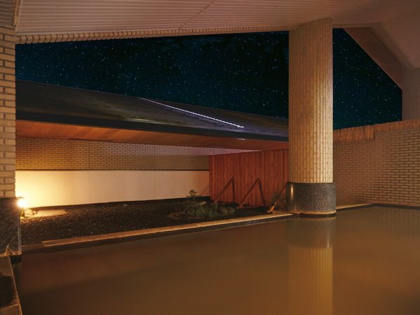 天気の良い日は星空を眺めることができる温泉大浴場の露天風呂