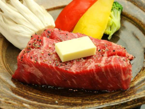 柔らかく風味が豊かな群馬の名産「上州牛ステーキ」！お好みの焼き具合でお召し上がり下さい♪