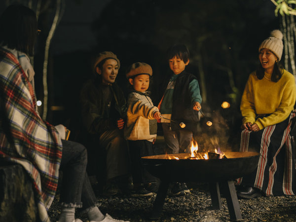 ・【焚き火】夜は焚火の炎を見ながら、忙しい日常を忘れ、ゆったりとした時間をお過ごしください