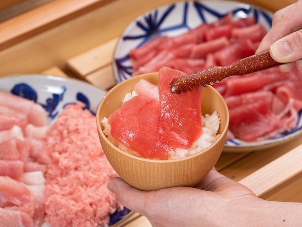 豊洲市場直送マグロのまぐろ丼