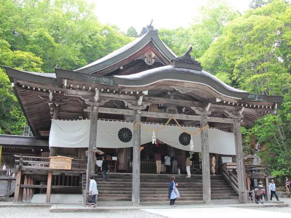 戸隠神社　中社宮前バス停まで徒歩3分♪