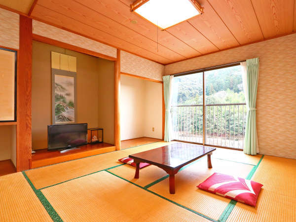 10畳和室◆全室お部屋から滝が見えます。