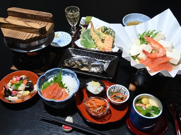 民宿伊勢屋のプラン「◆スタンダード◆【2食付】伊勢屋ごはんプラン_まいたけ釜飯と会津郷土料理9品【大内宿観光】」