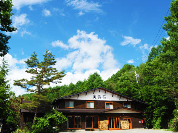 美鈴荘　外観　Exterior of Onsen Yado Misuzuso