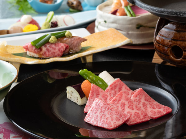 恵那峡温泉ホテル　ゆずり葉のプラン「【特選飛騨牛会席/1泊2食】とろける肉質「A5飛騨牛」料理と季節の味覚に舌鼓～＜A5飛騨牛使用の会席料理＞」