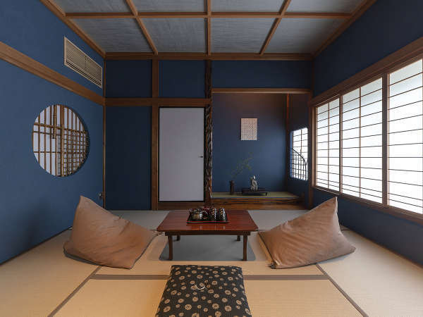 二階には伝統と文化の根付いた金沢らしい純和室が二部屋。一階には洋室も備わり、ゆったりお休み頂けます。