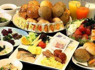 ■朝食：和洋50種以上のメニューが大好評！朝食バイキングは7:00～