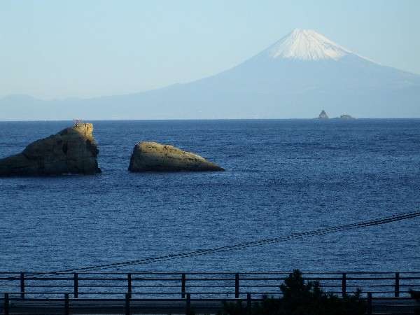 元旦の朝　当館５階から見た　富士山