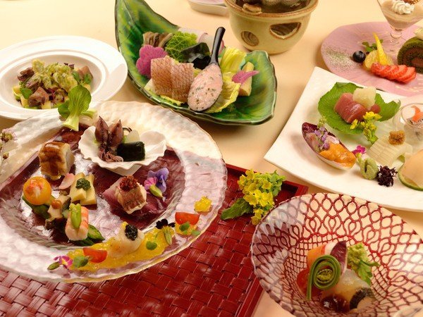ホテルまほろばのプラン「旬の特選会席　季節の食材を使用した旬の味覚で口福のひと時を。」